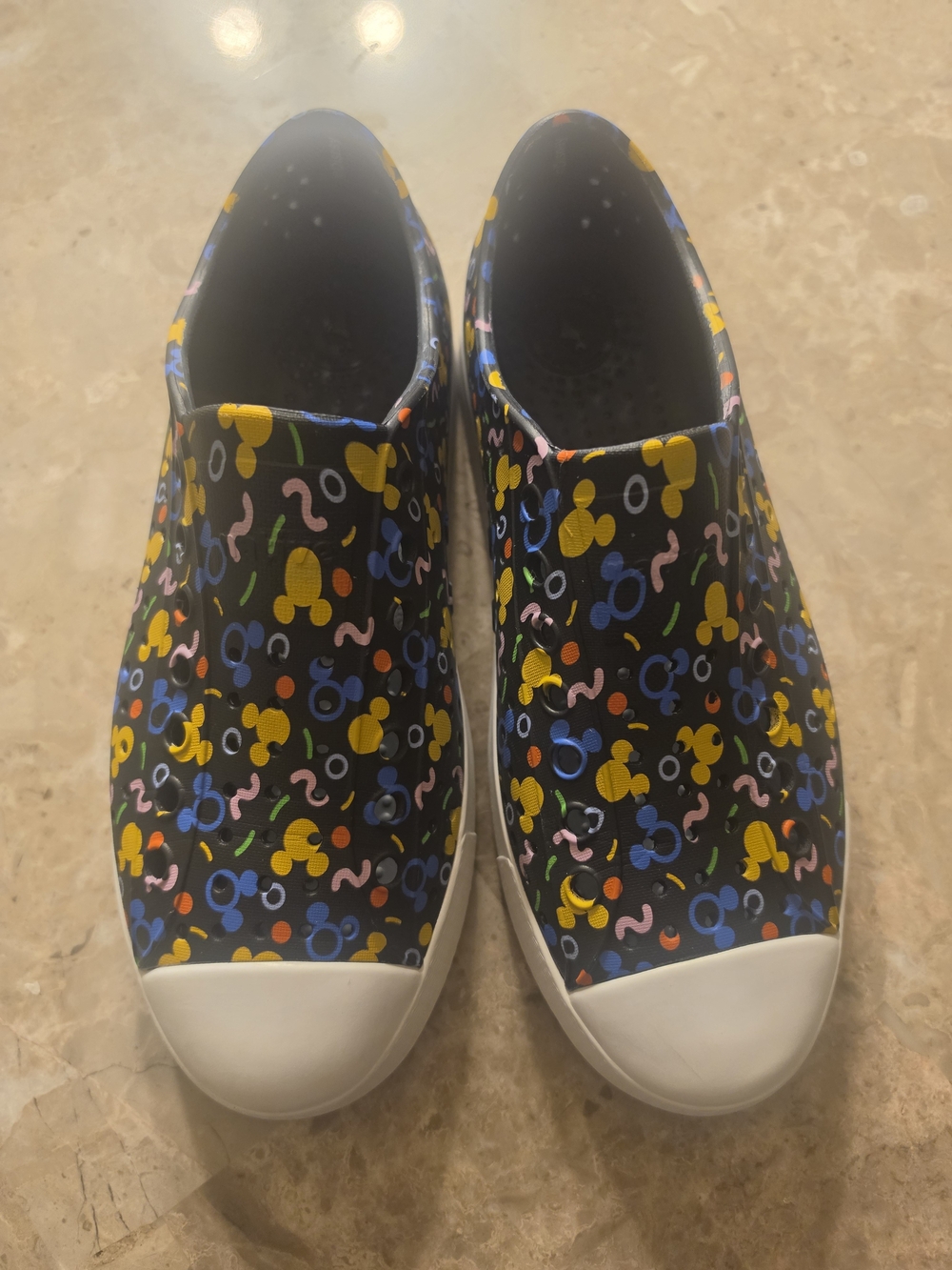 Disney Native Shoes Mickey Mouse Jefferson Mens 8 Womens Rad Confetti